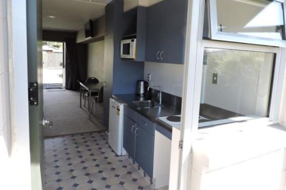 Deluxe Studio - kitchen