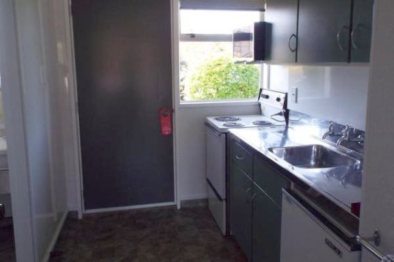 One-Bedroom (Sleeps 3) - kitchen