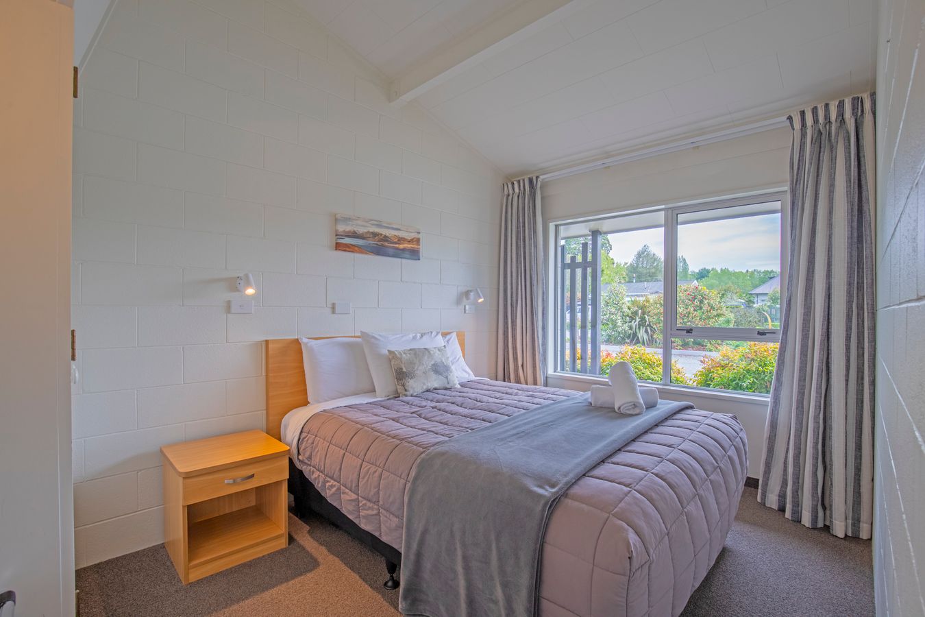 Deluxe%20and%20kitchens%209%207%206%20cords%20removed%20 4 1