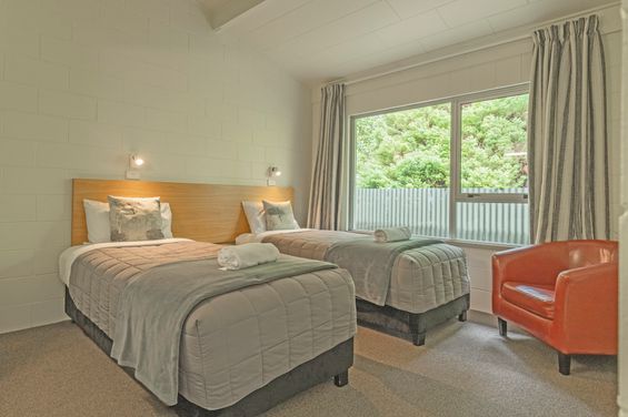 Deluxe%20and%20kitchens%209%207%206%20cords%20removed%20 9